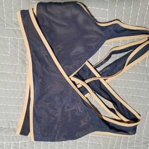 Fabletics criss cross sports bra